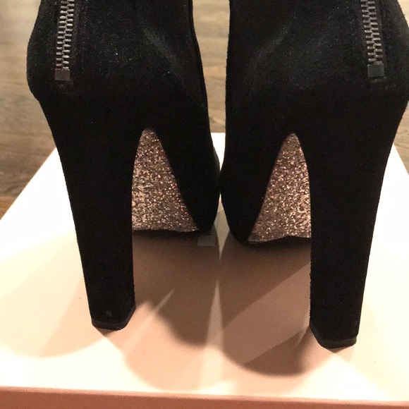 100% Authentic Miu Miu black suede size 38 boot. - Picture 5 of 5